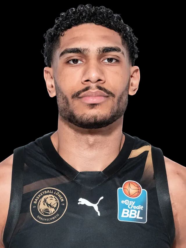 Adrian Worthy