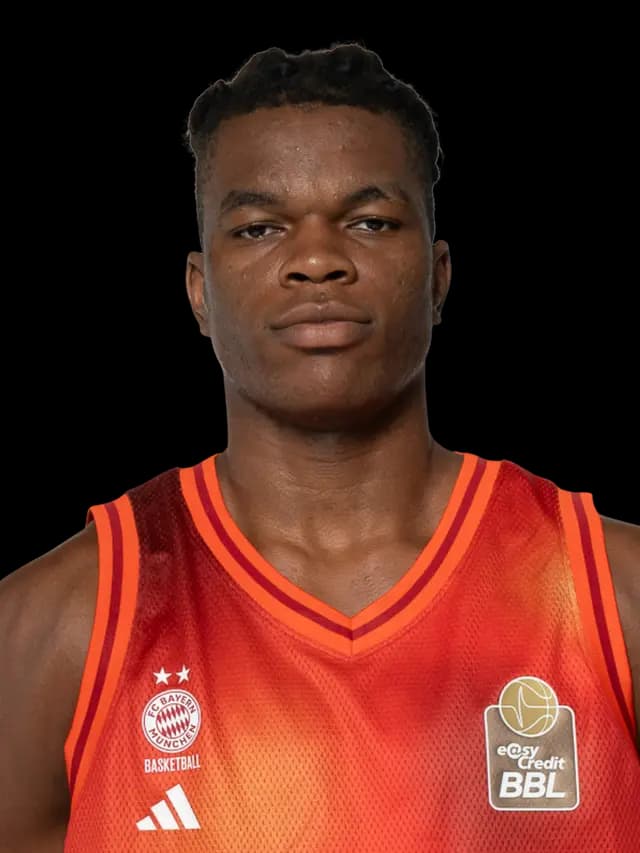 Desmond Yiamu
